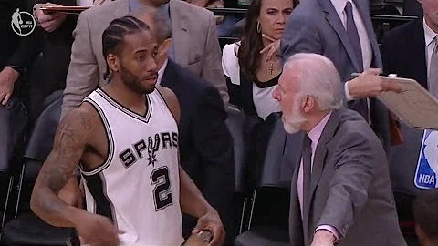 Popovich Yells at Kawhi for making a mistake | 03/...