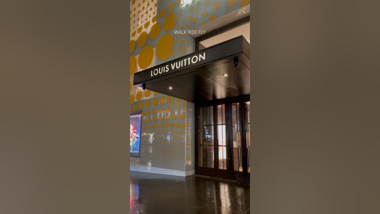 🇫🇷Louis Vuitton NYC Flagship Store on 5th Avenue🗽#louisvuitton #nyc  #nyclife 
