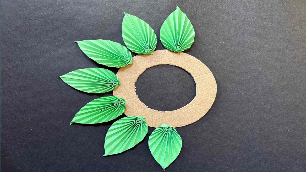 Wall Hanging With Green Paper | Easy Paper Craft For Home Decoration | Crafts With Paper 