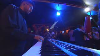 Para que volver - piano playing - Salsa en vivo #pianolivecam #emerson730