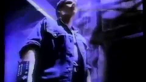 Nintendo NES - Power Glove from Mattel (1989)