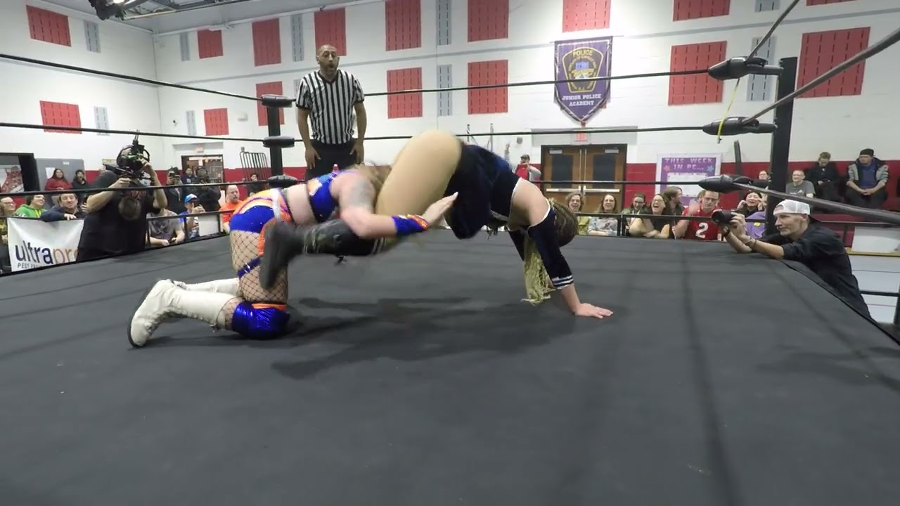 Tiphani Grady vs Nahir Robles Exclusive Camera SHOT by Critext