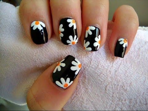 38+ Daisy Nails For A Delicate & Romantic Manicure | Chasing Daisies