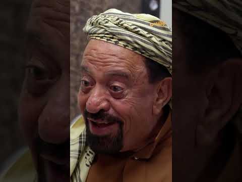 عابد يلفت انتباه حارث لتصرفات ابنه غانم... - طريق إجباري