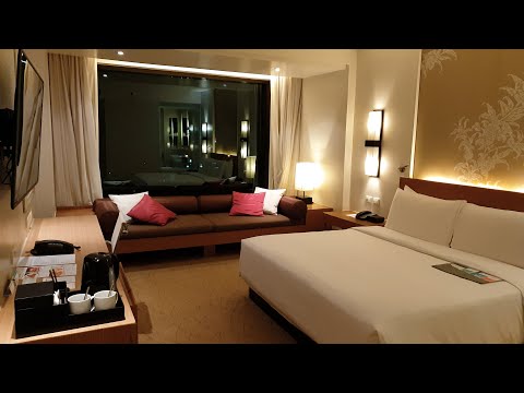 Club Room - Le Meridien Chiang Mai - Thailand (review) (2022) (4K)