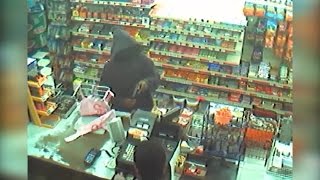 RAW VIDEO: JNJ Grocery Robbery Sept 26th, 2016