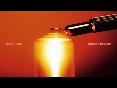 Putar Broken Hearts - Chris Lake