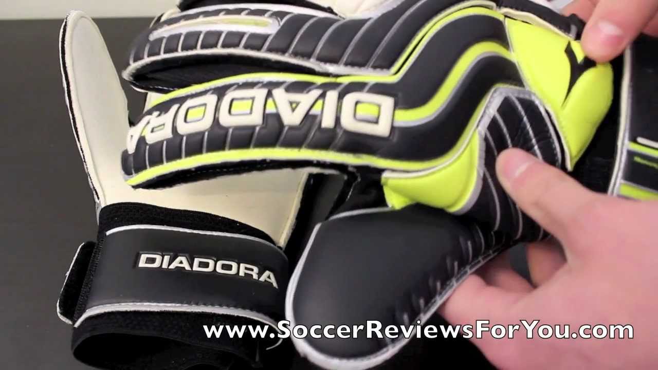 diadora goalkeeper gloves