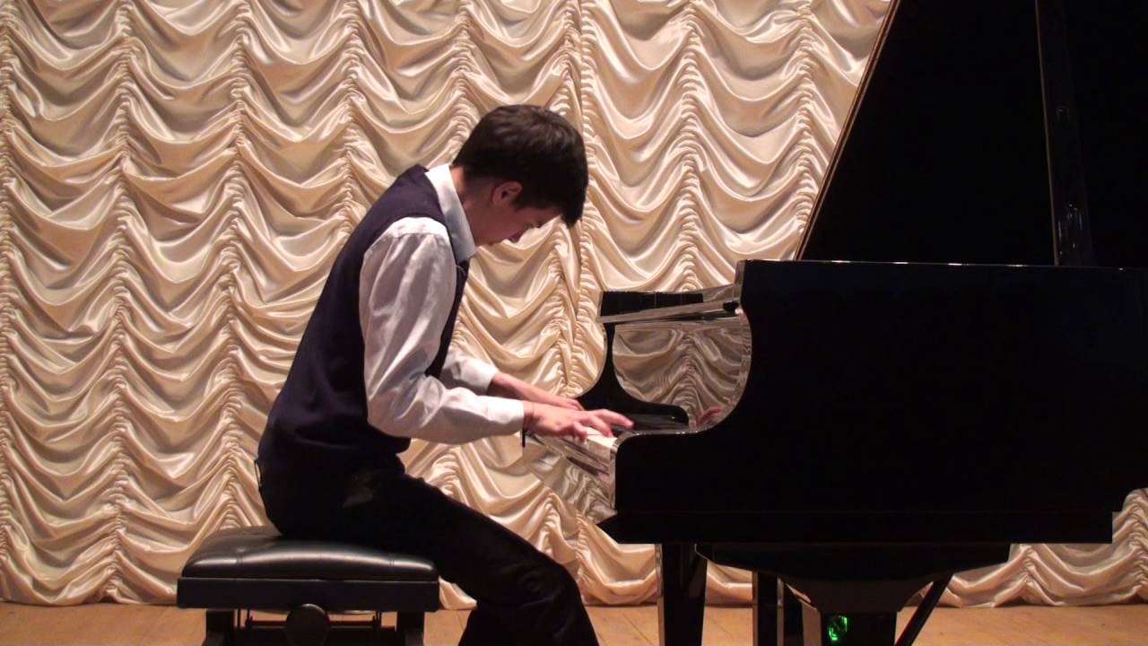 Умнов Даниил Олегович / Ф. Шопен -  Этюд №12 c-moll op .10 