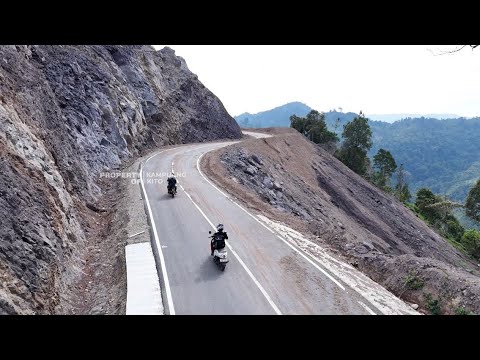 MENGERIKAN‼️LONGSOR BESAR MENGHANCURKAN JEMBATAN DAN MUSHOLA DI NAGARI BAYUA TANJUNG RAYA MANINJAU