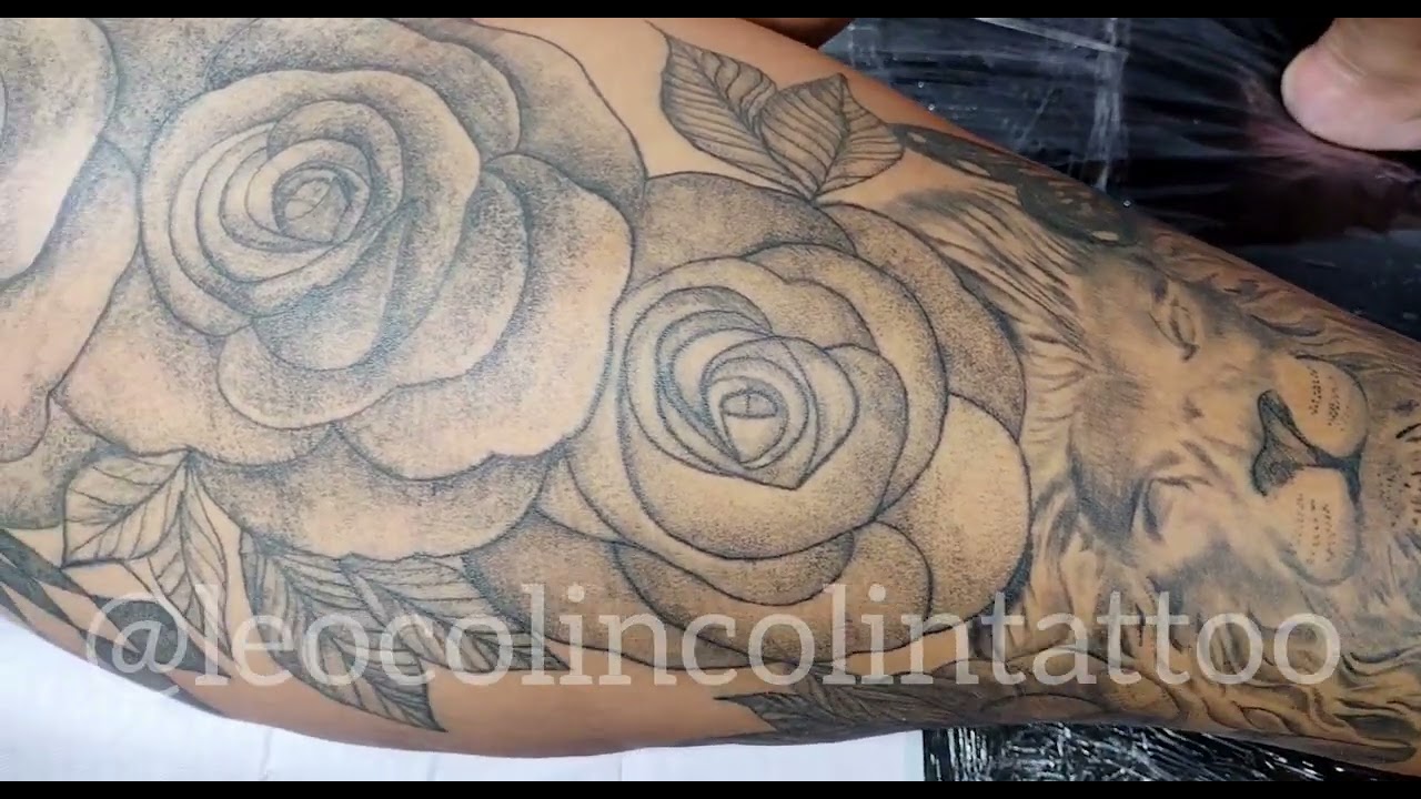 Tatuagem de rosa tattoo rastelada mandala tattoo