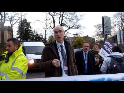 03.12.2013, Newcastle University students support staff on strike