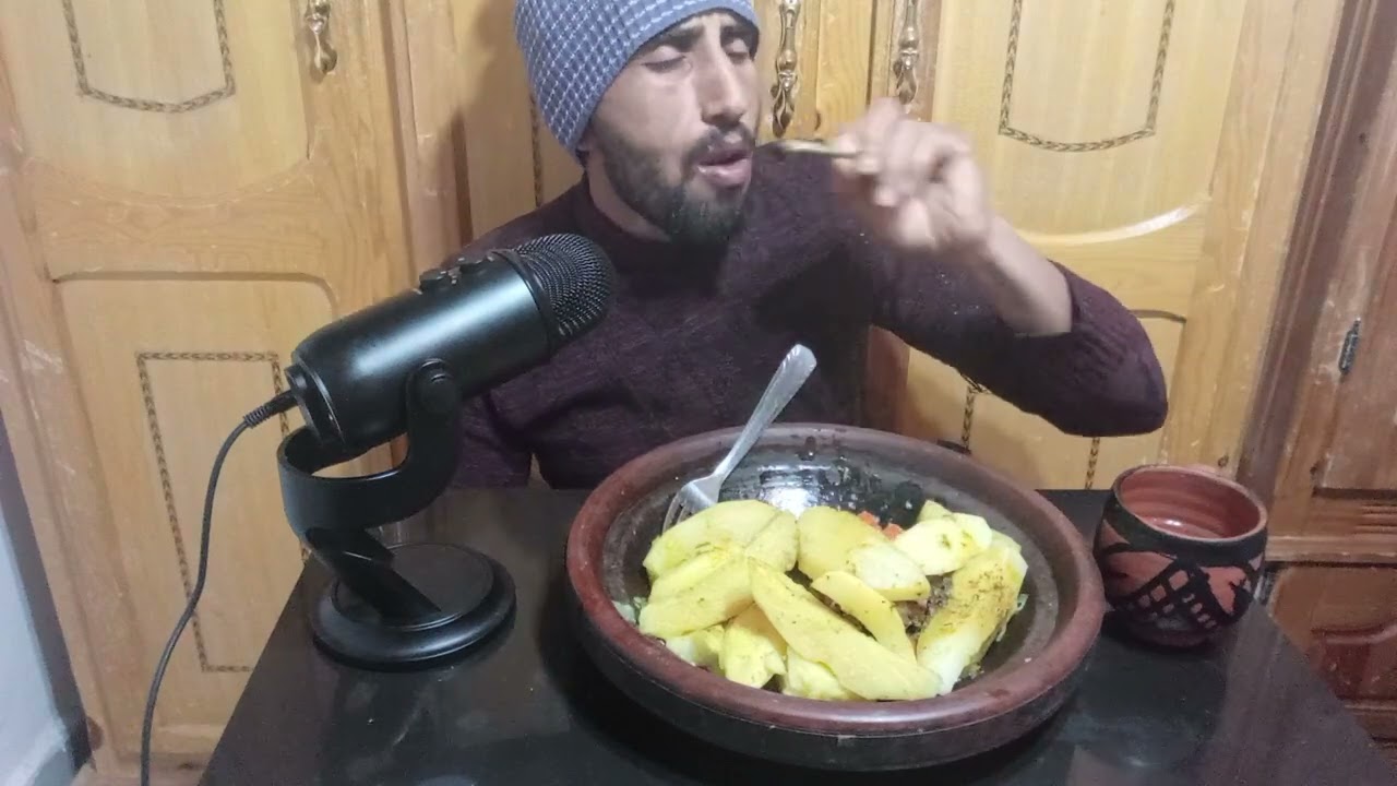ASMR Конкурс по поеданию тажина из мяса, курицы и овощей