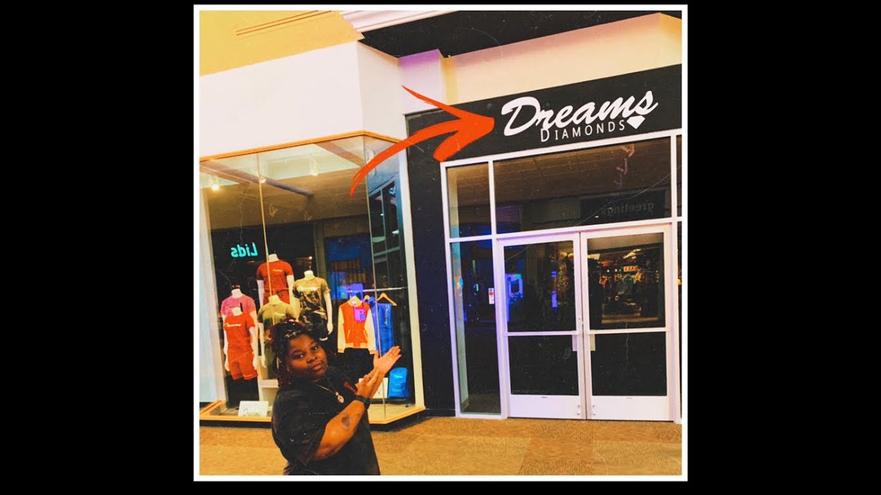 Opening a clothing store front in (30 Days)