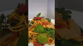 Spaghettis Au Cura,Tomates Et Persil