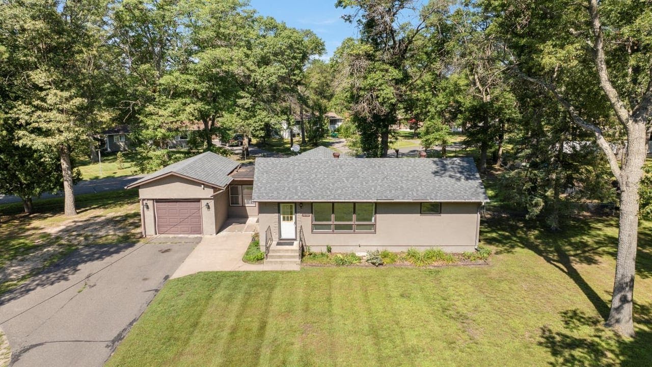 13709 Glenwood Dr, Baxter, MN