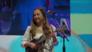 Sierra Hull - Walk on Boy  (Eric Clapton's Crossroads 2023)
