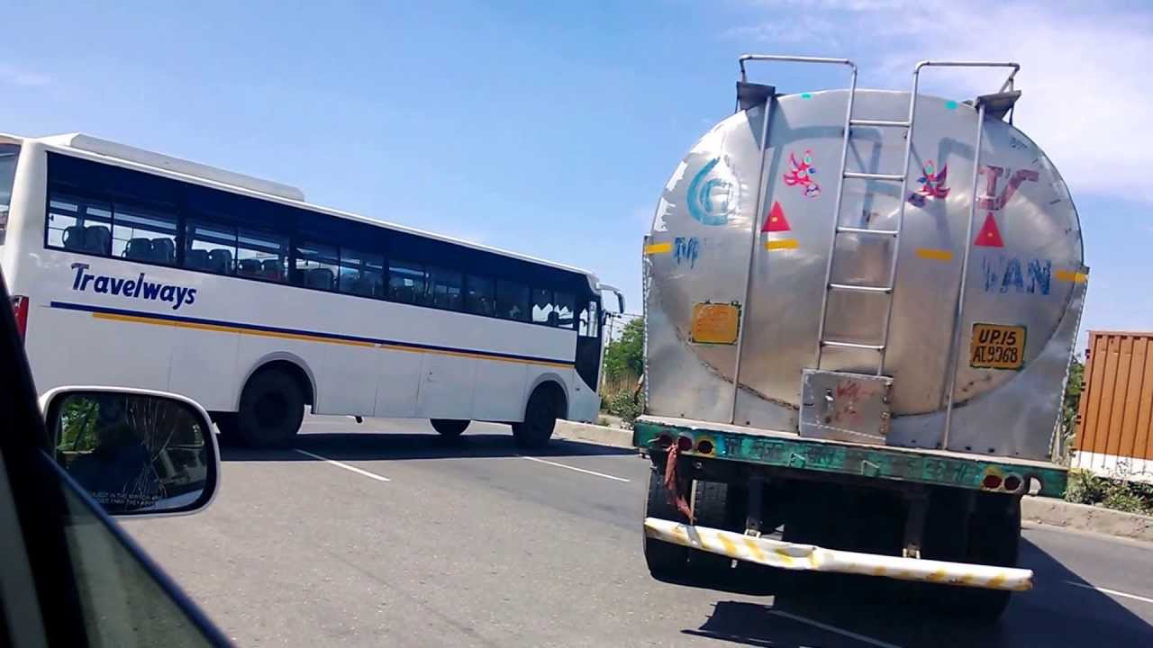 India Holiday 2013-03-25, Motorway traffic 1