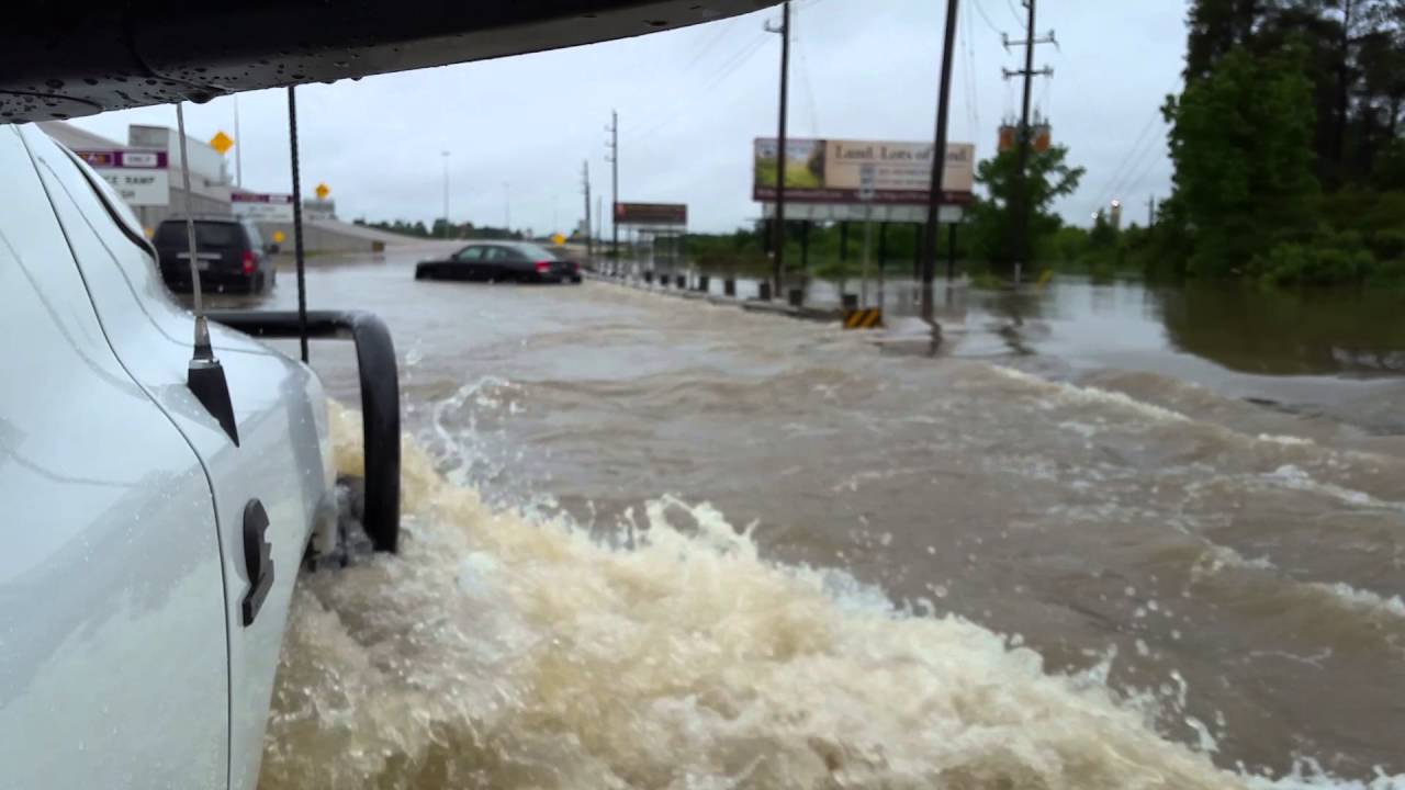 06 Cummins fording water Tomball, TX YouTube