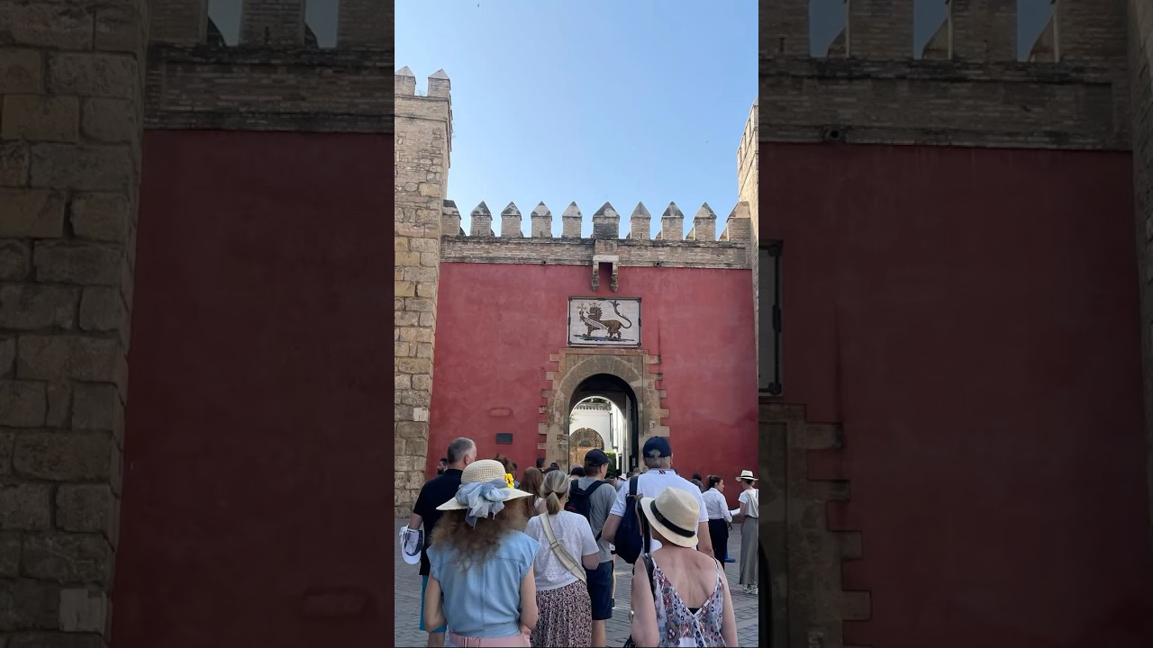 Visiting Royal Alc&aacute;zar of Seville, Andalusia, Spain | Horizons_視野 | Europe | European | Cathedral