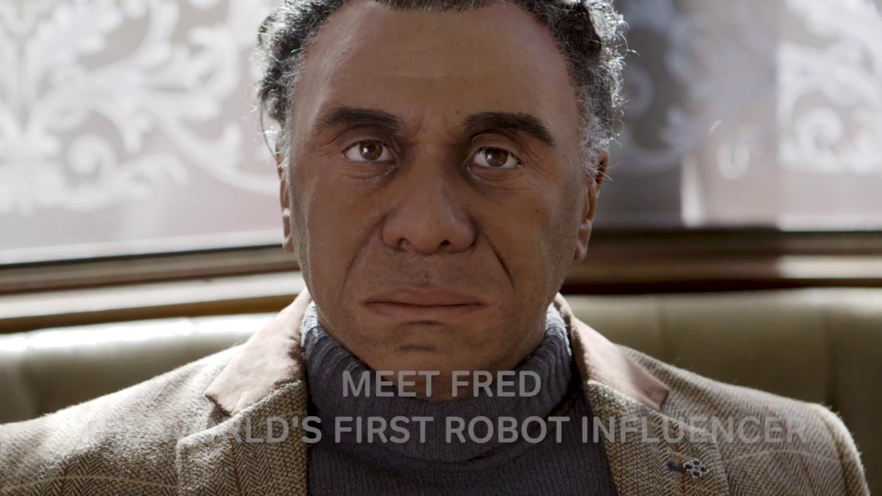 Hyper-Realistic Robots : Fred Robot
