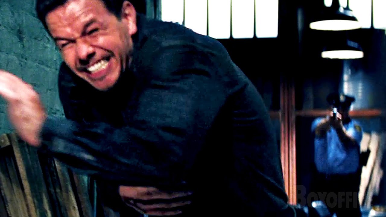 Mark Wahlberg è il nemico pubblico n°1 | Shooter | Clip in Italiano