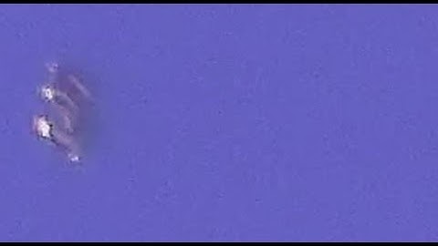 Anomaly morphing into digit "5" after correlated light signals, part 01 today 09/01/14 6:44pm EST