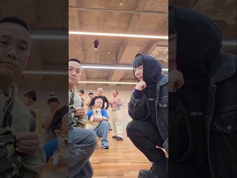 عندما تق لد الأجانب