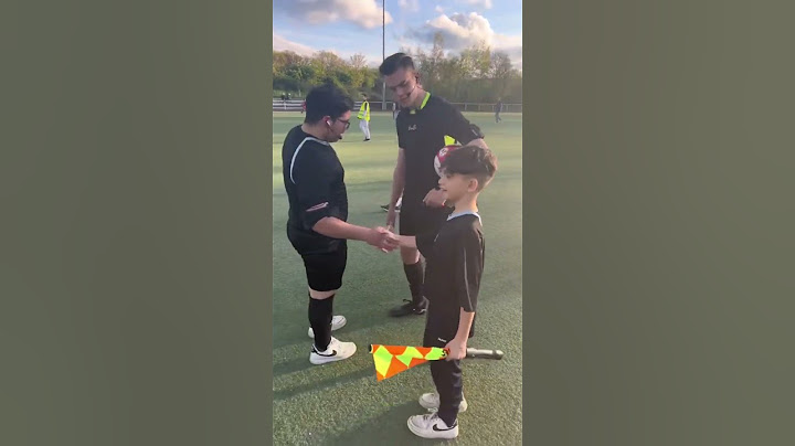 Hattest du schon mal einen jungen Schiedsrichter? 🔥 #fußball #bundesliga #sport #football