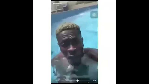 SHATTA WALE MISTAKENLY SHOWS HIS SMALL BLACK DICK ...
