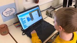 PYP students 2nd and 3rd grade at International School Leona Štuklja Maribor coding with VEXcode VR