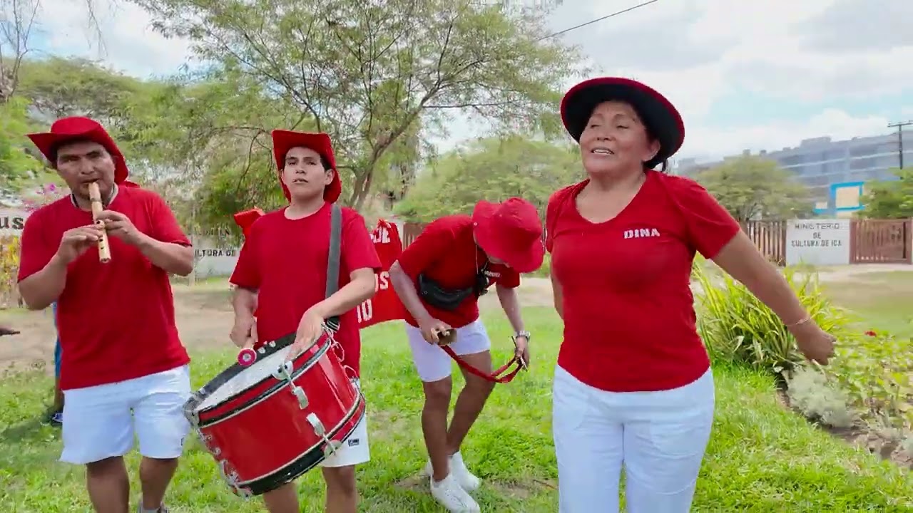 EL TOXICO - Los Súper Rojitos de Tingue de la Familia Gejaño