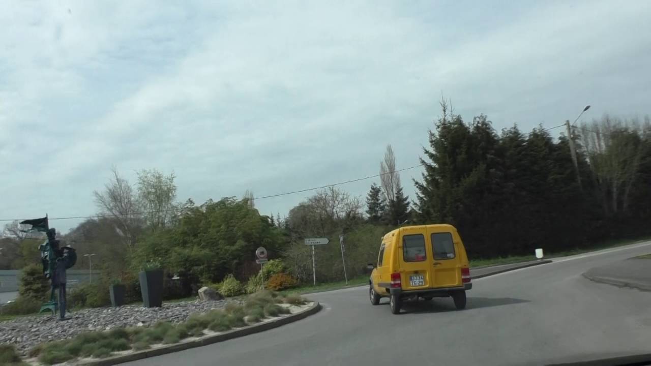 Driving Around 29270 Carhaix Plouguer, Finistère, France 21st April 2016