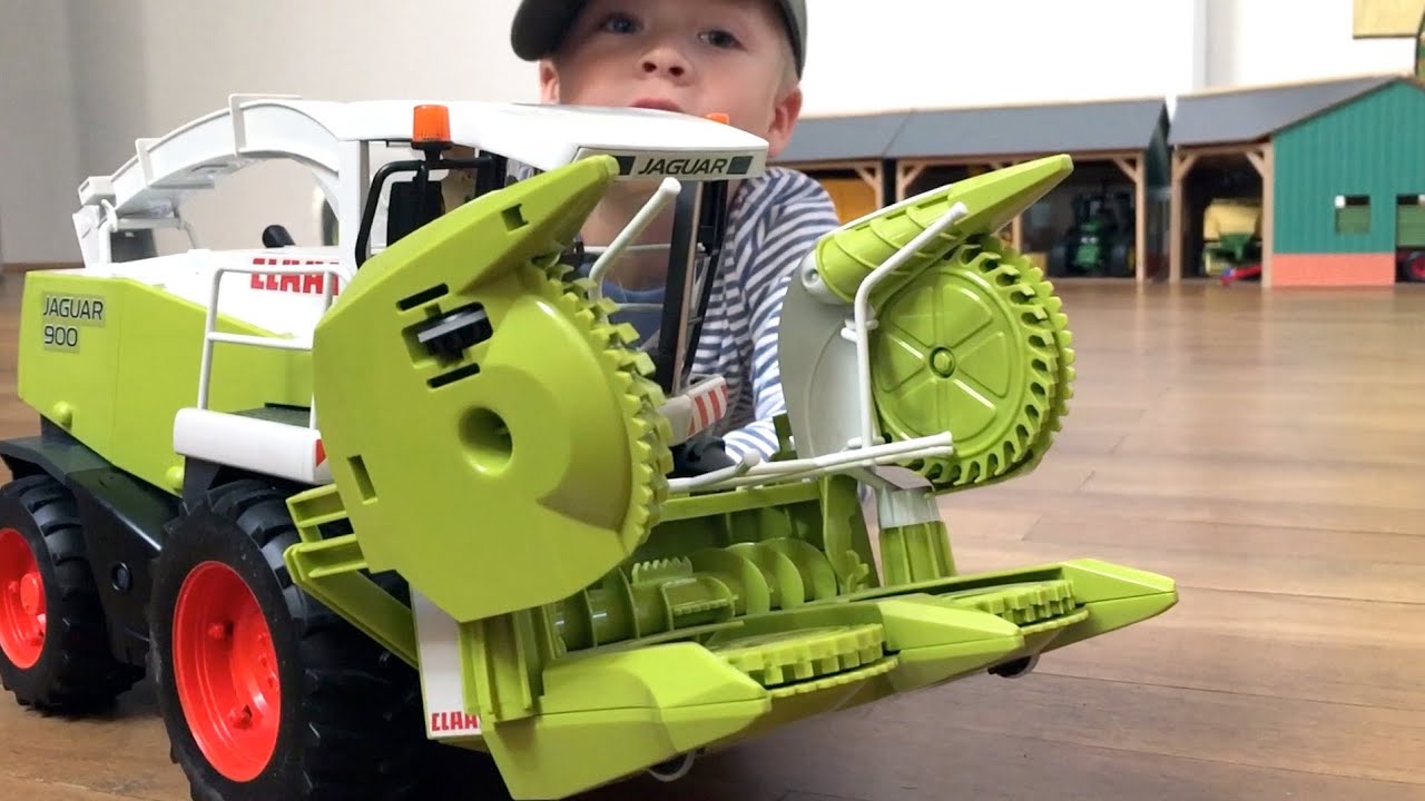 BRUDER TOY Tractors for Kids ♦ CLAAS 900 Maisernte ♦ Bruder Farm WORLD