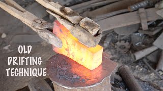 HOW TO MAKE AN AXE OUT OF A SMALL PIECE OF SPRING STEEL