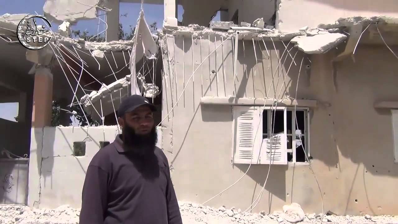 خطوة || اثار الدمار جراء البراميل المتفجرة التي استهدفت بلدة ناحته بعد منتصف ليل امس 24 5 2015