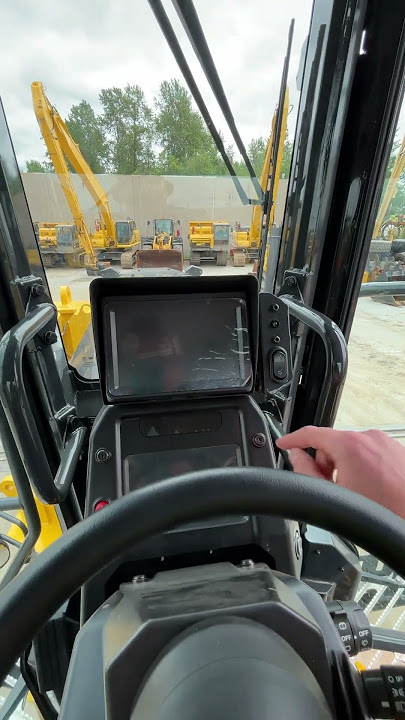In the cab of Komatsu’s new GD955-7 grader!