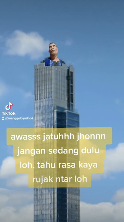 panjat gedung tinggi. semakin tinggi semakin gila. wkk😊🤩🥰🥰 #panjattebing #tinggi #gedungtua #shorts