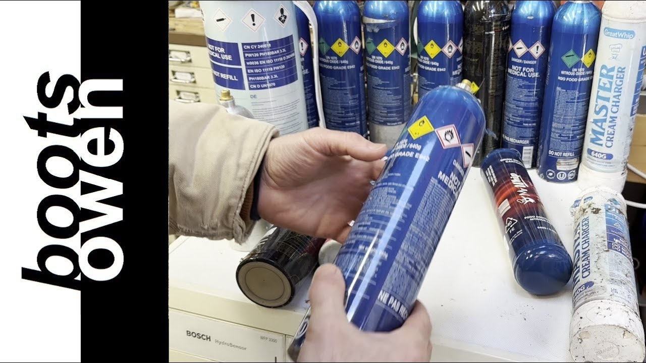 Измельчение баллонов с закисью азота для получения денег и наведения порядка в районе.