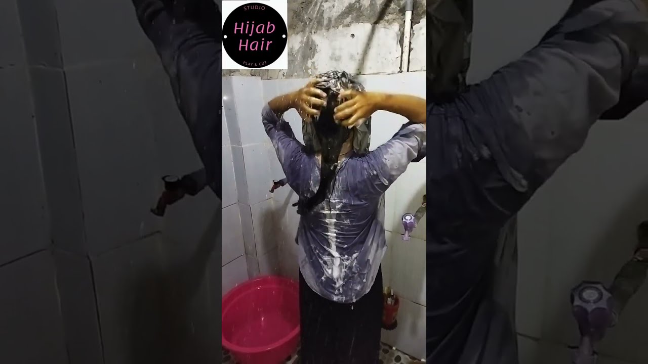 Gulungan Rambut Panjang Hitam Dalam Jilbab dicuci sampai Basah - Long Hair Shampoo