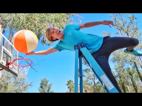 World's Most Difficult Trick Shot!!