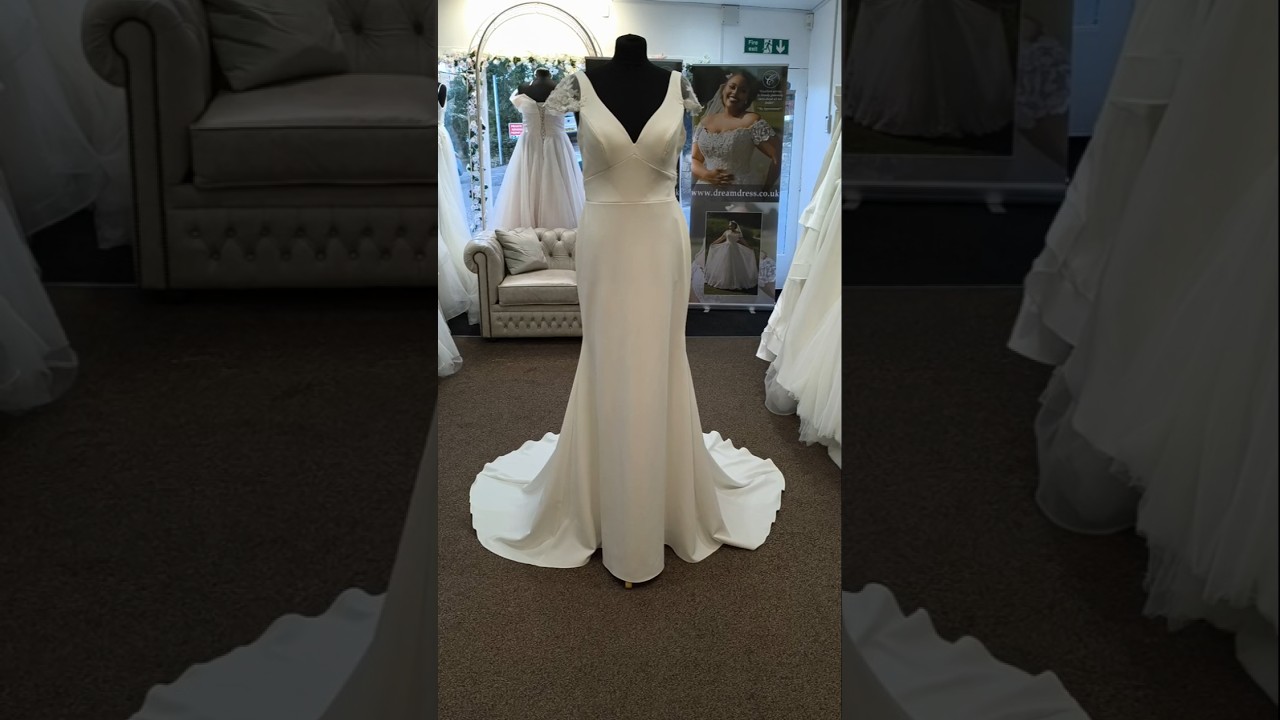 BEATRICE CLASSIC LIGHT WEIGHT FISHTAIL WEDDING DRESS