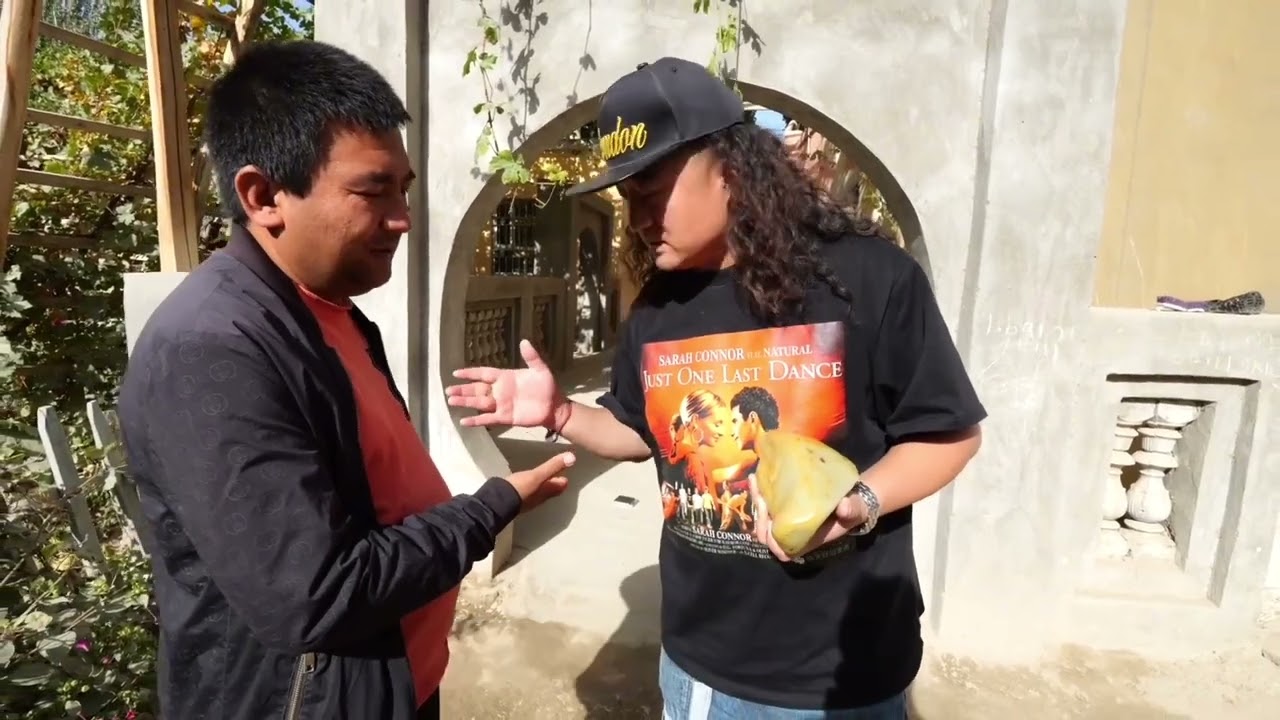 收玉小哥的切料日常，收藏级洒金皮大元宝！ 