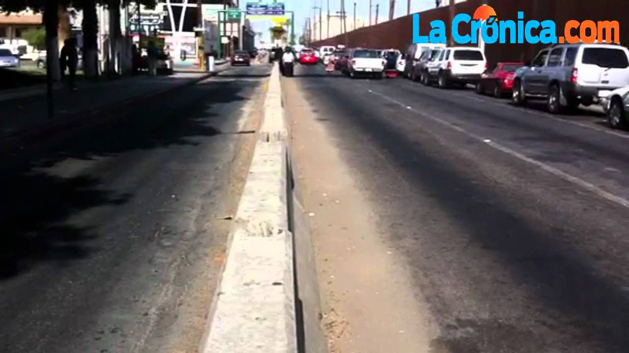 Reducida fila de Mexicali a Calexico YouTube Reducida fila de Mexicali a Calexico YouTube