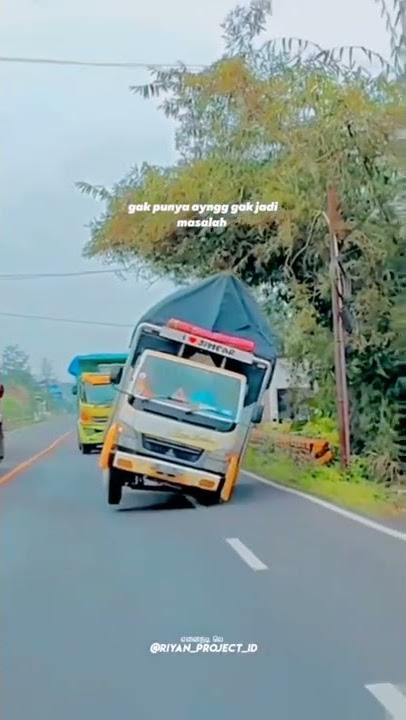 truk cabe stut hampir crash😱😱😱#cabeexpress