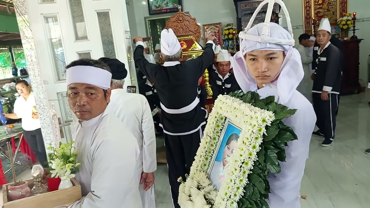 Đưa Tiễn Vị Trương Thị Ngọc 44 Tuổi Đạo Cao Đài Toà Thánh Tây Ninh