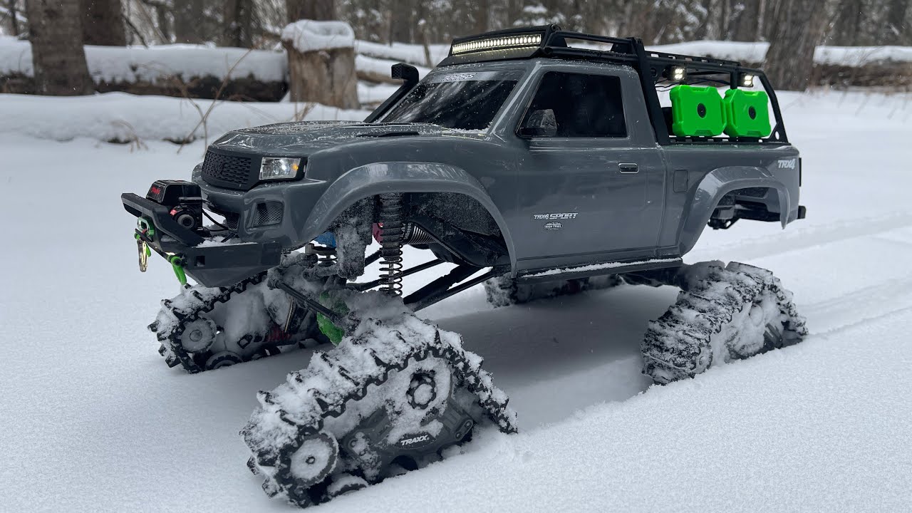Traxxas TRX4 Sport High Trail in the powder !!#automobile #trx4 #rcoffoad #snow #truck#traxxas 