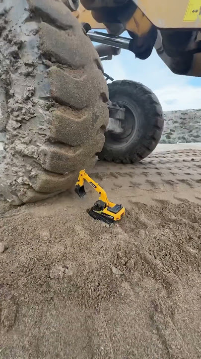 Hitachi getting damaged by real bulldozer truck #shrots