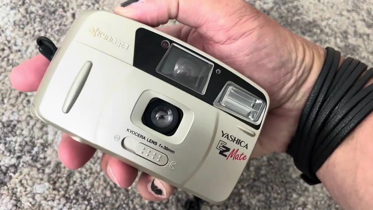 Yashica EZ Mate Kyocera 35mm old photo camera test shoot compact