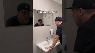 Thumbnail for INTROVERT NA PÁRTY